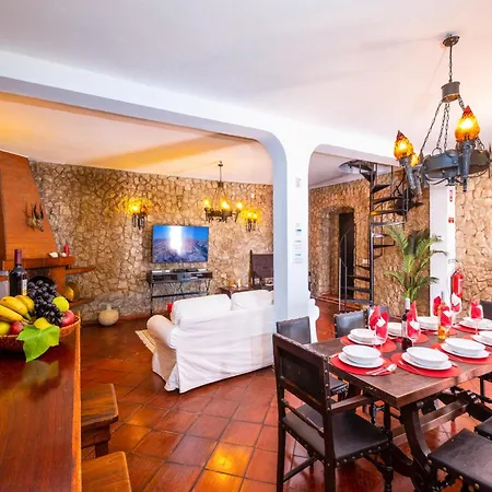 Holiday Home In Carvoeiro Near Beach Villa