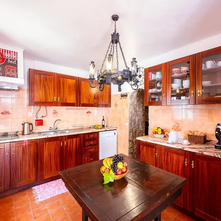 Villa Holiday Home In Carvoeiro Near Beach *