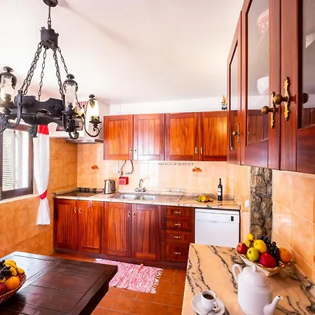 Holiday Home In Carvoeiro Near Beach Willa *